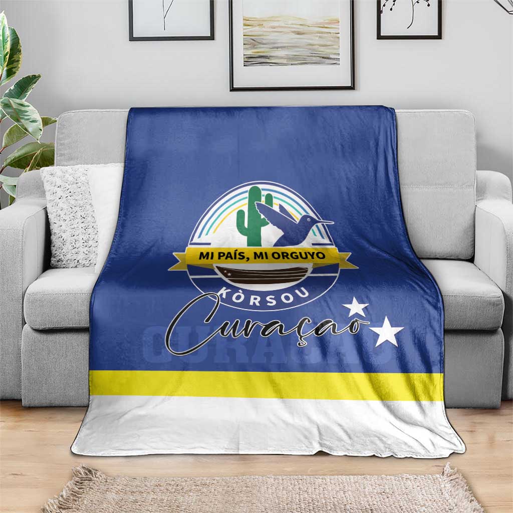 Blue blanket with Curaçao coat of arms and white star print