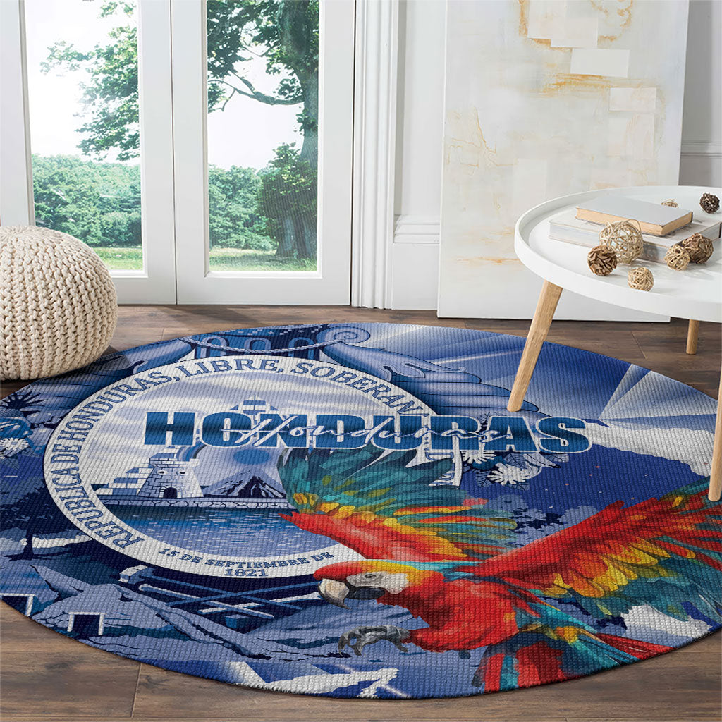 Honduras Scarlet Macaw Round Carpet Happy Independence Day