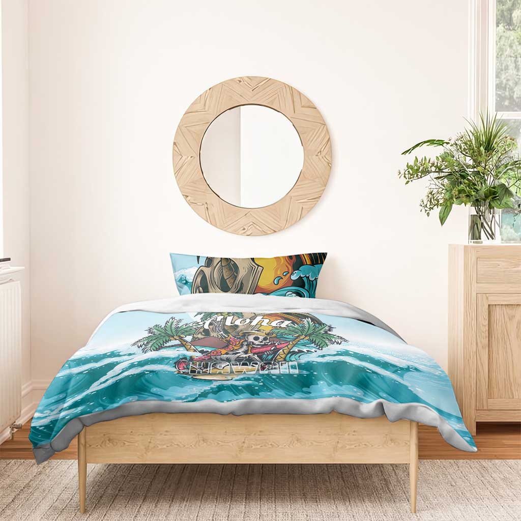 Tropical duvet cover with skull surfer print and blue wave pattern on a wooden bed