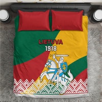 Independence day bedding set with Lithuanian flag print, LIETUVA 1918, knight emblem; red pillows