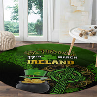 Round green St. Patrick’s Day rug with “St. Patrick’s 17th March Ireland” and shamrock knot