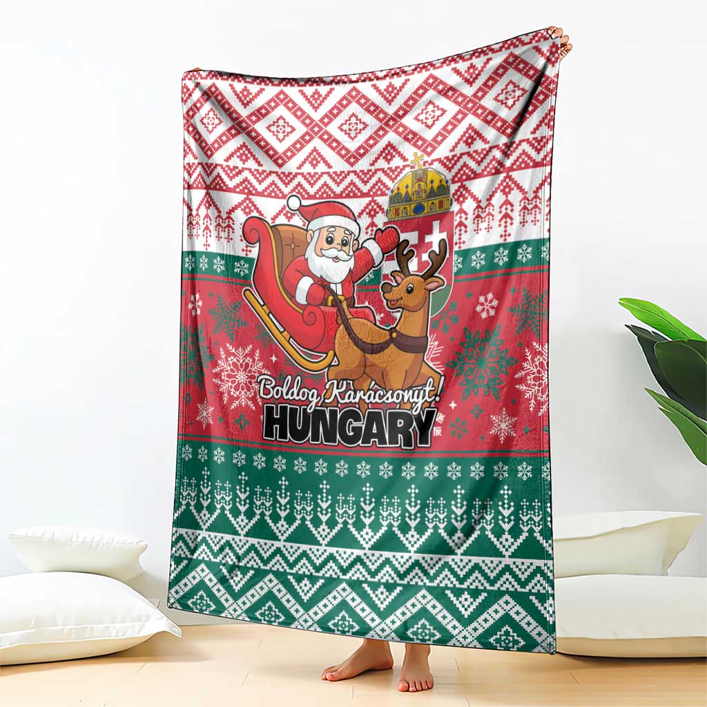 Christmas blanket with Santa and reindeer, Hungarian text, red white green patterned design
