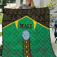 Mali green quilt close-up with black pattern trim, yellow star, and Mali text