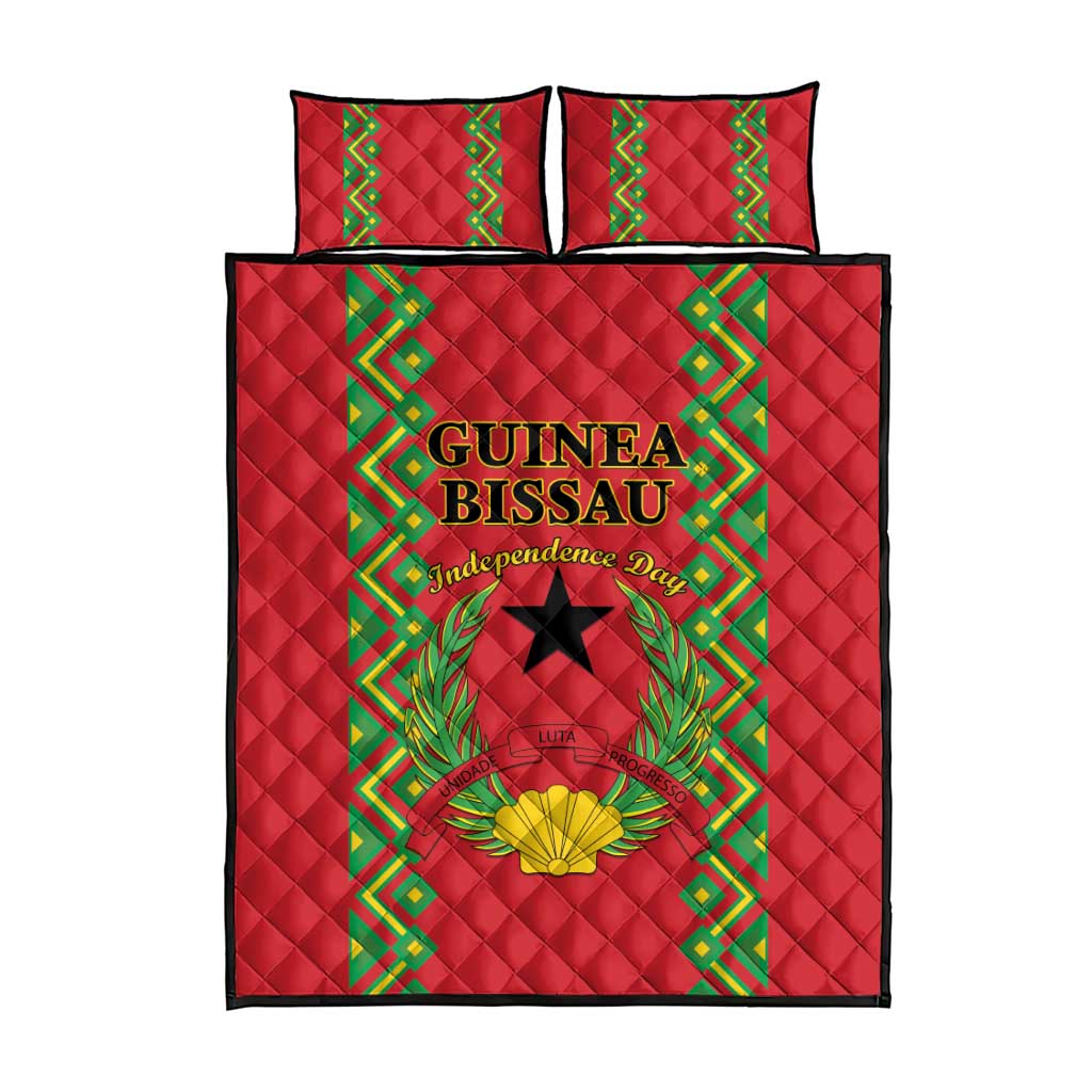 Red quilt bed set with green border, large centered black star, and floral laurel