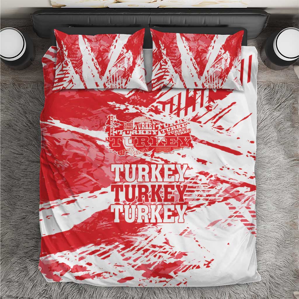 Red and white Turkey-themed bedding set with duvet cover and two pillowcases