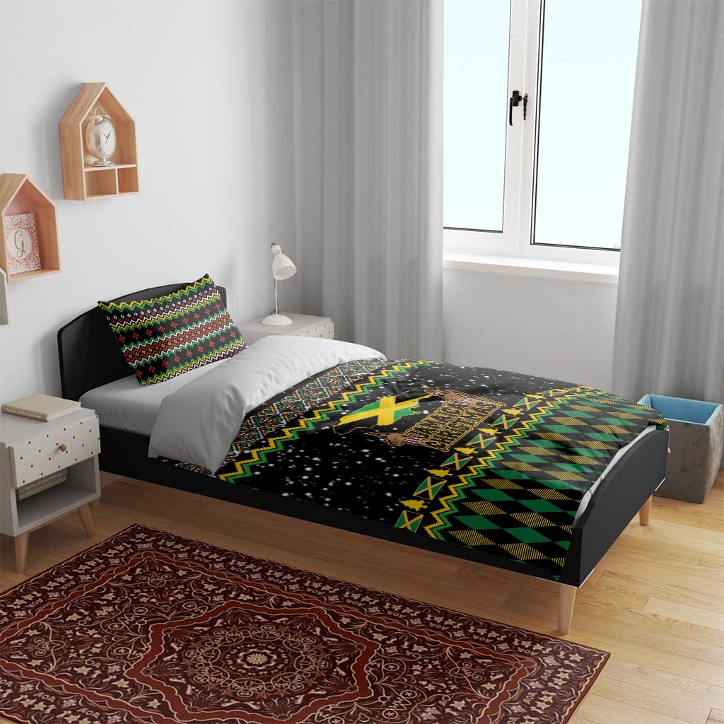 Black bedding set with Jamaican Christmas graphic, green-and-yellow geometric bands, diamond trim
