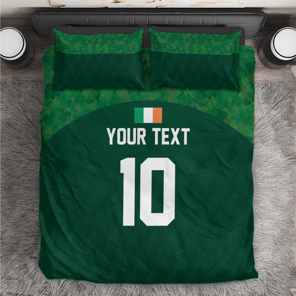 Green bedding set: duvet with 'YOUR TEXT' and large '10', plus matching pillowcases