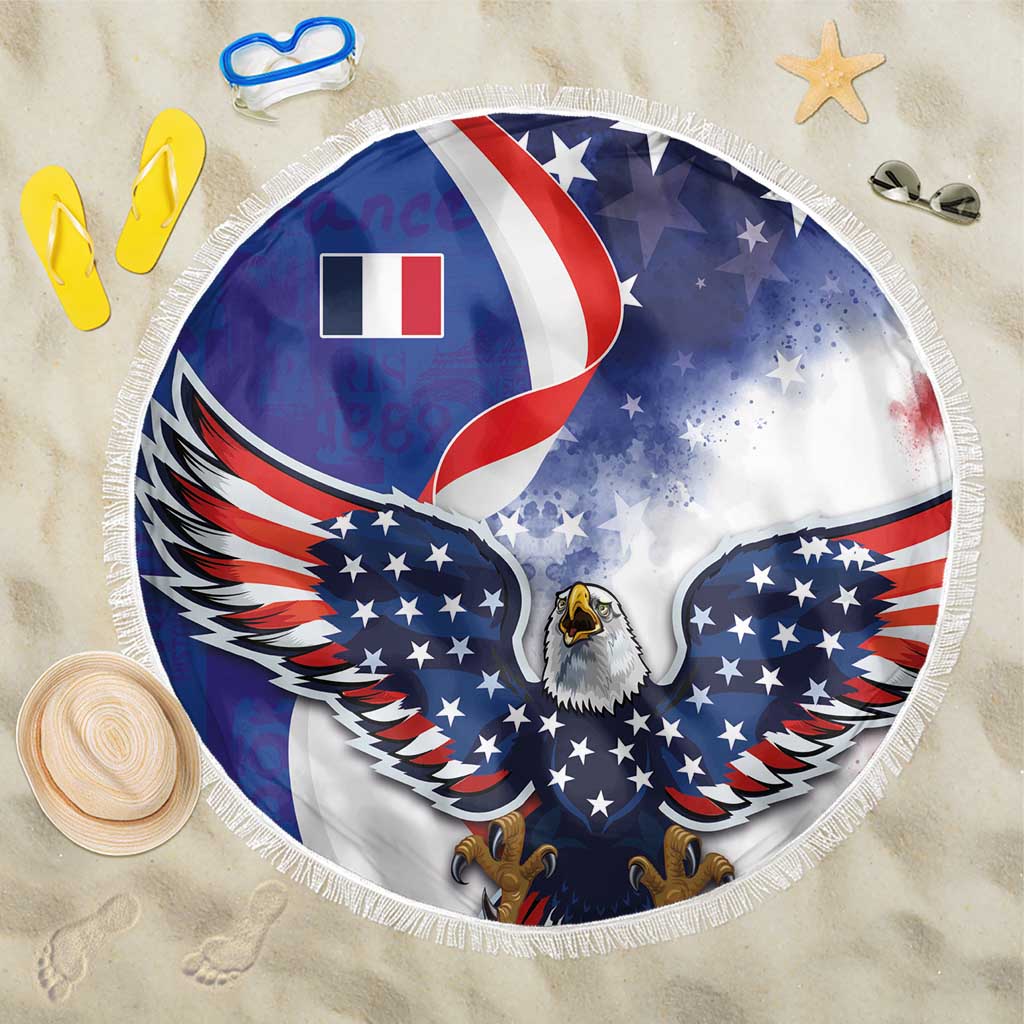 Round beach blanket with USA eagle and France flag graphic, white fringe, 150 cm