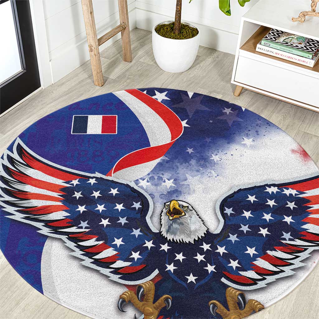 Round decorative carpet with eagles wings and star-and-stripe flag style design