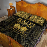 Dark quilt bed set with gold HAIITI 1804 design and two matching pillow shams