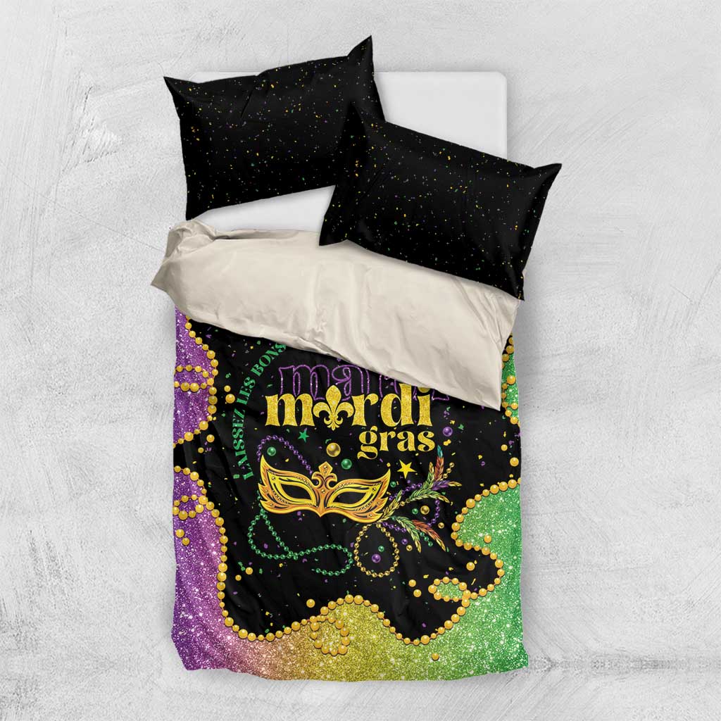 Mardi Gras bedding set with black speckled pillowcases and purple-green duvet featuring mask design