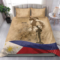 Brown memorial bedding set with soldier silhouette print and flag stripe border, two pillow shams
