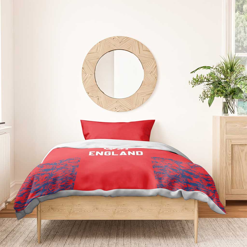 Red England duvet bedding set with two pillowcases, ENG text over blue splatter sides