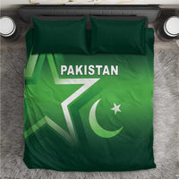 Green Pakistan duvet cover with two matching pillowcases, bold Pakistan lettering and flag graphic
