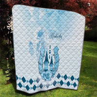 White quilt with blue Kentucky crest, horse graphic, diamond bottom trim