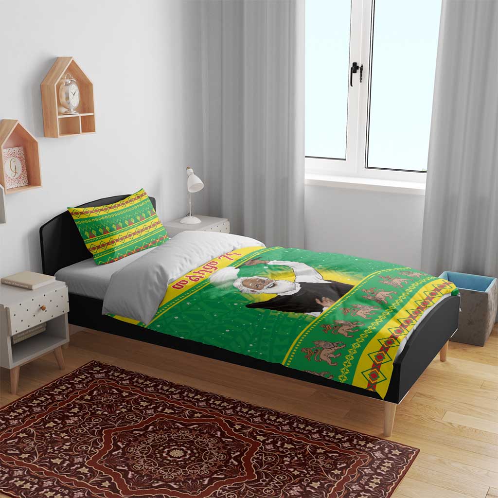 Green Ethiopian Christmas bedding set, Santa figure print with colorful patterned borders