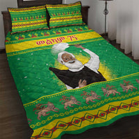 Green Ethiopian Christmas quilt bed set with portrait print and patterned border, includes 2 shams