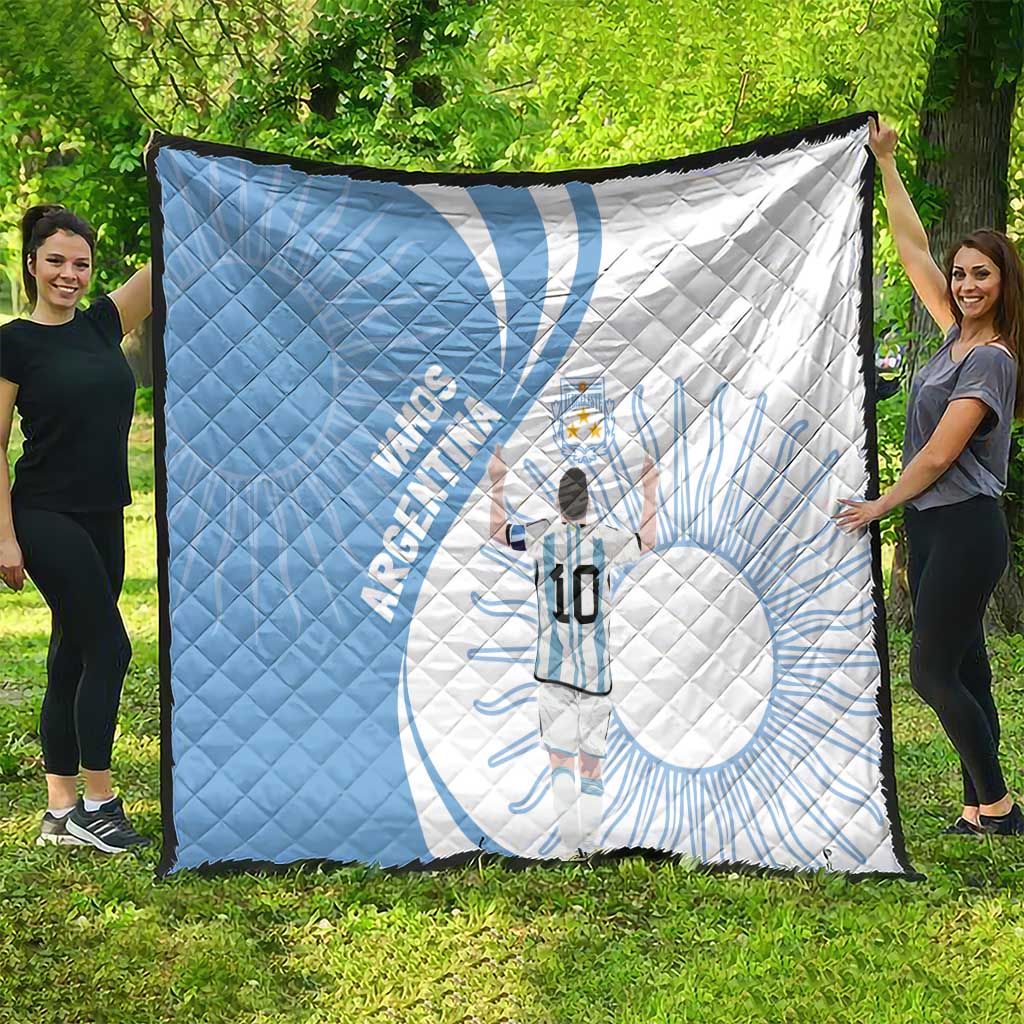 Argentina-themed quilt blanket in sky blue and white with fan rays and player number 10 graphic