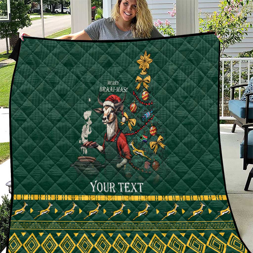 Green quilt with diamond quilting, Merry Braai-mas scene, tree and “Your Text” panel