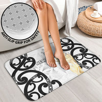 New Zealand WC2026 White Bathroom Set Silver Fern