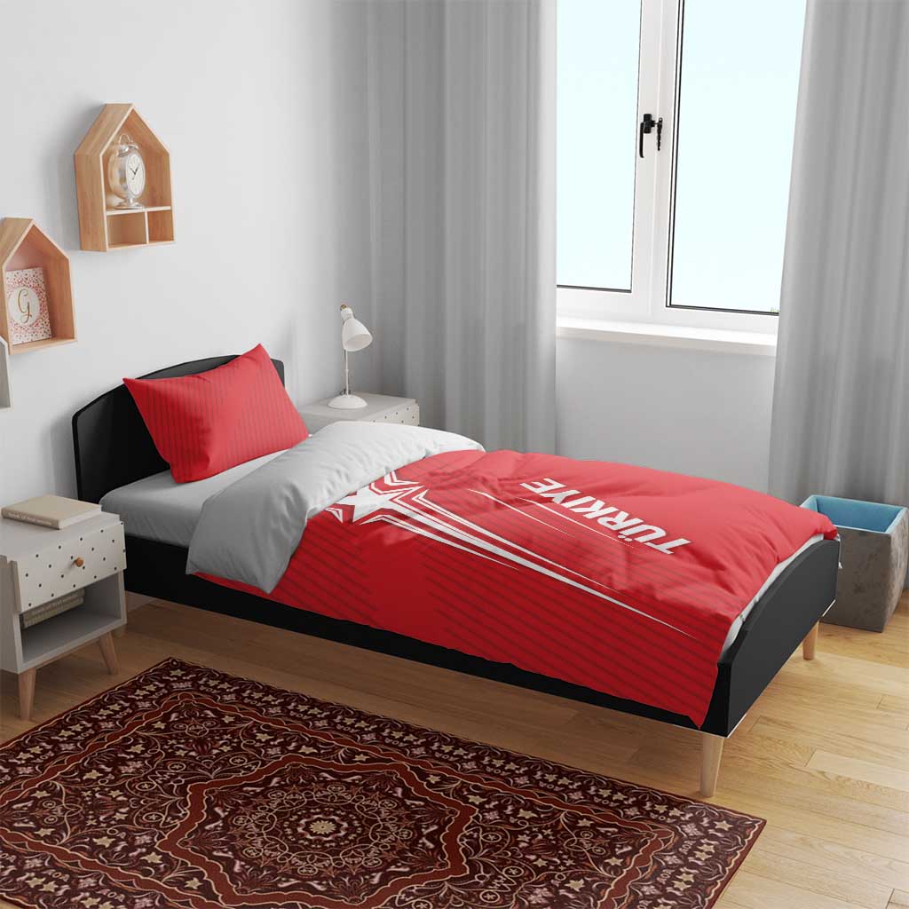 Red Turkey football duvet set with matching pillowcases featuring TURKIYE logo on bed
