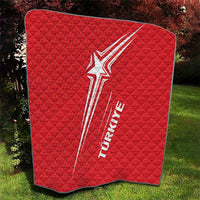 Red quilt with white star graphic and TURKIYE text