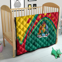Green, red, and yellow quilt with star pattern and central bougainvillea design