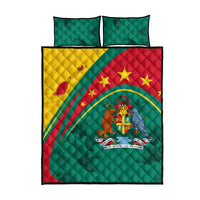 Green quilt bed set with red stars, yellow diagonal panel, lion coat of arms, 2 pillowcases