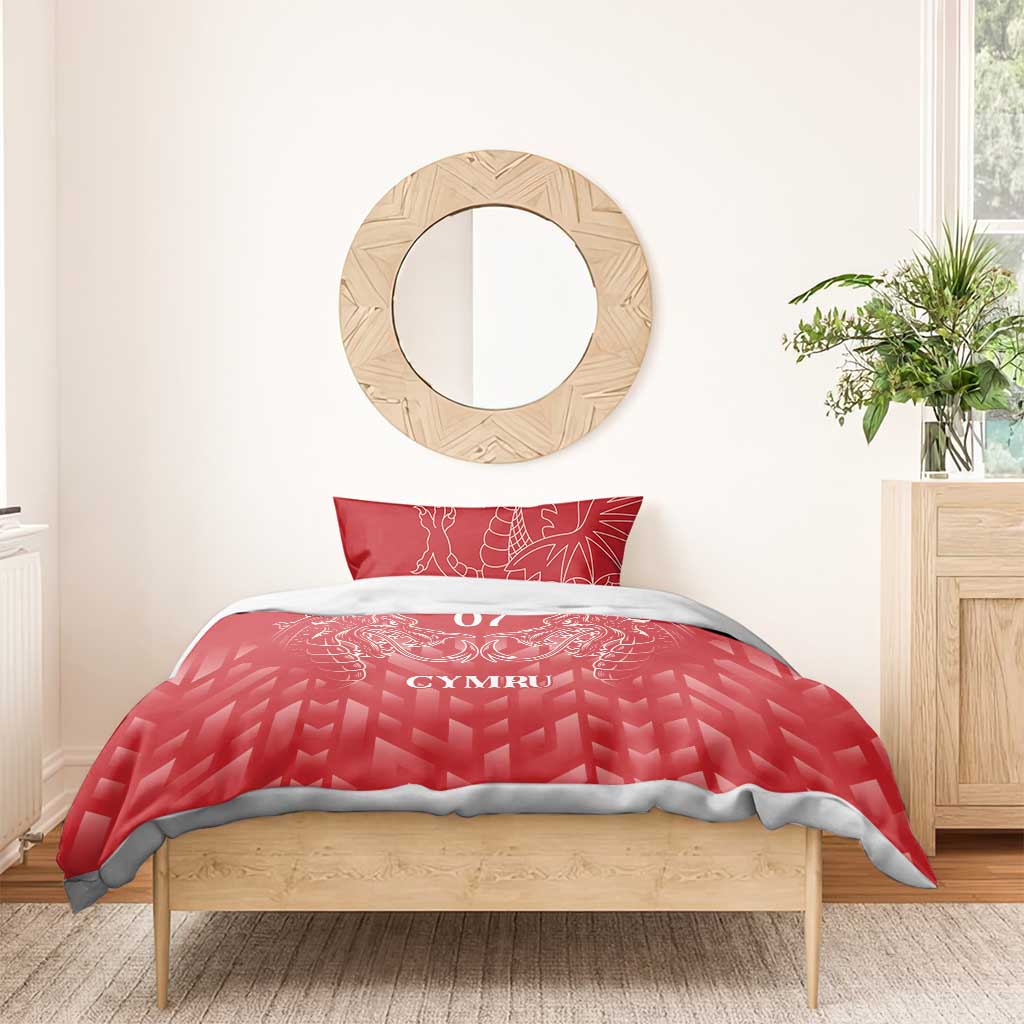 Red duvet bedding set with white dragon crest pattern, “YOUR TEXT 07” and “CYMRU”