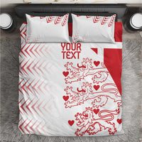 White and red duvet cover set with pillow shams, chevrons, lions and hearts design