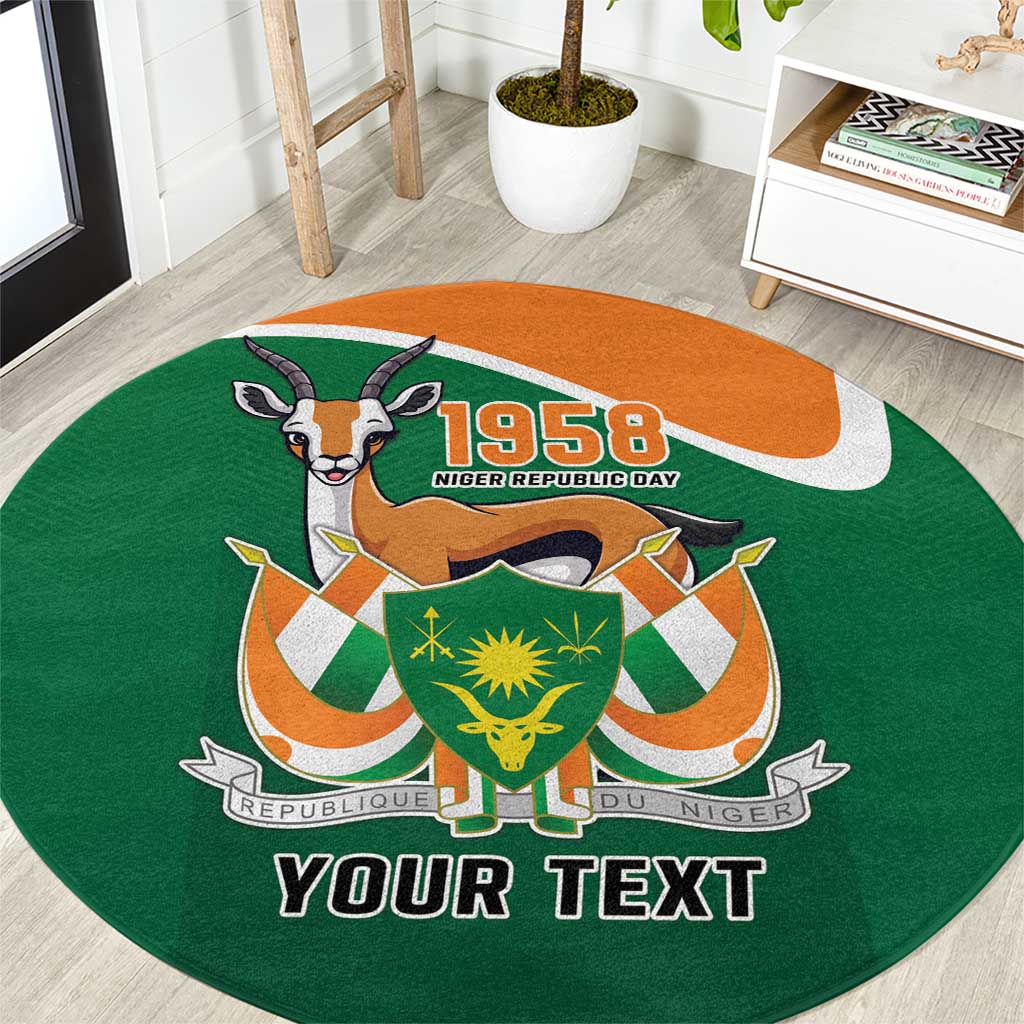 Personalized round green carpet with 1958 Niger Republic Day emblem and custom text