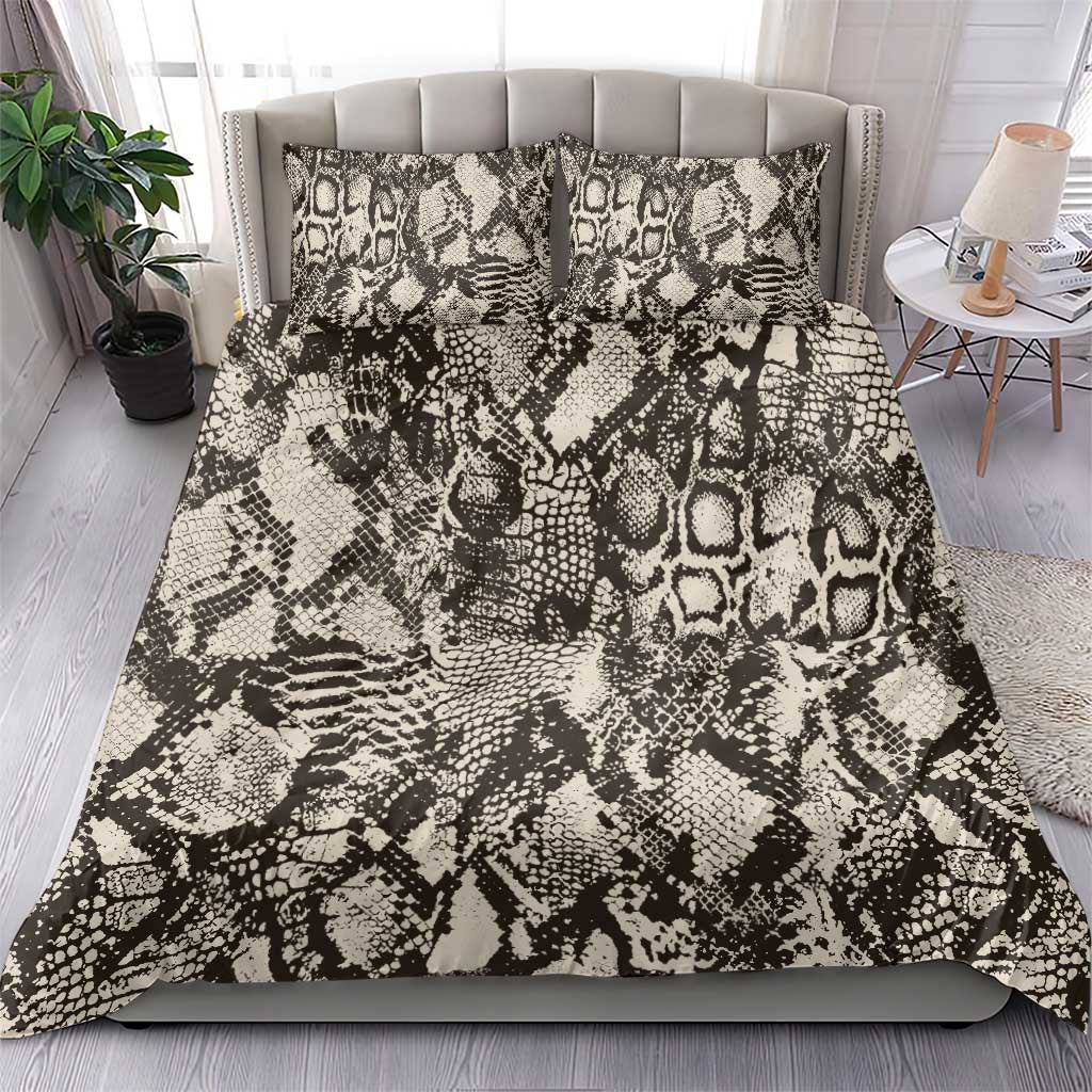 Snake-skin bedding set with two pillowcases, black and cream pattern on duvet cover