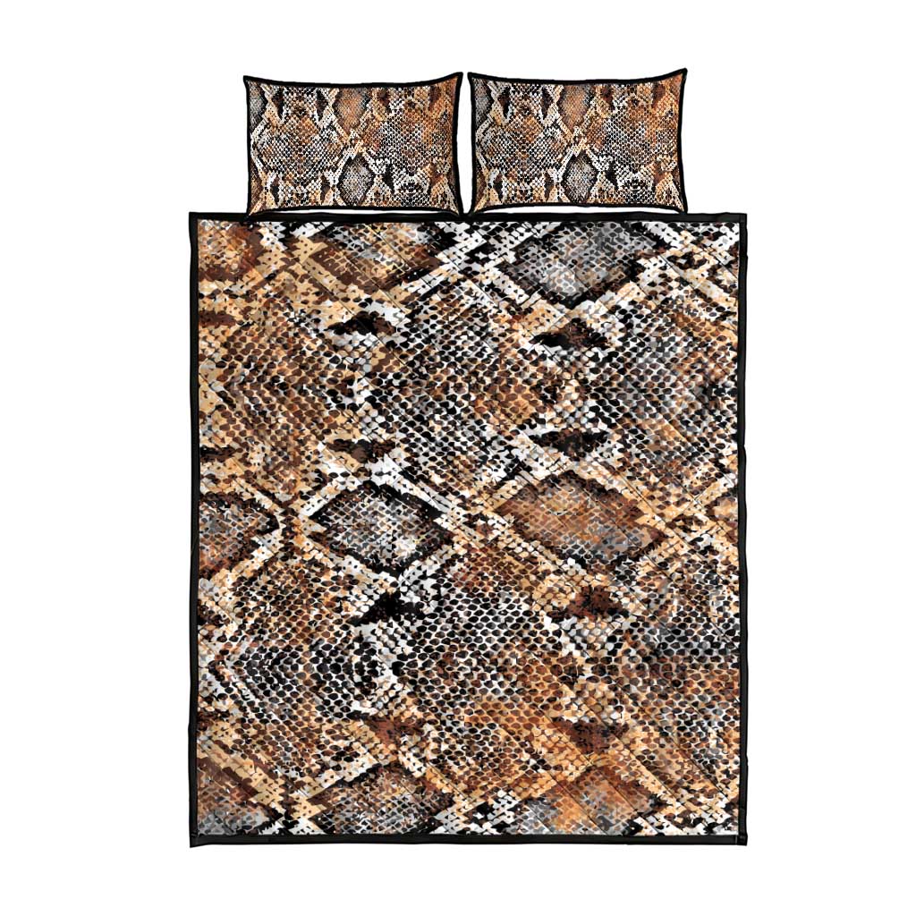 Snake-skin pattern quilt bed set with quilt and two pillowcases, beige and black tones