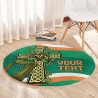 Round green circular rug with Celtic harp and knot motif and “YOUR TEHT”