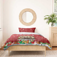 Red Christmas duvet and pillowcases set with your text, Santa-like artwork and gifts