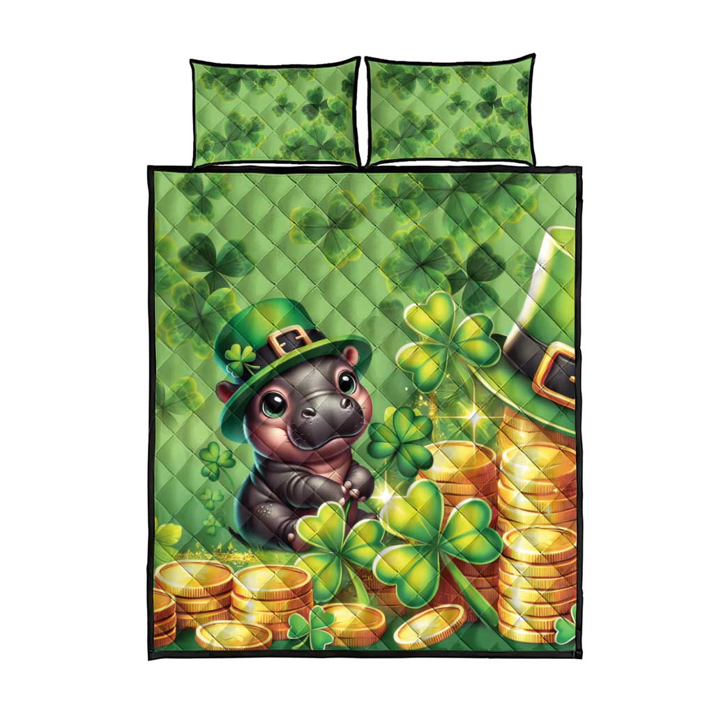 Green quilt bed set with cartoon pig face, clovers, and gold coins; two matching pillows