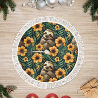 Green tree skirt with sloth-and-flower design, circular white fringe border.