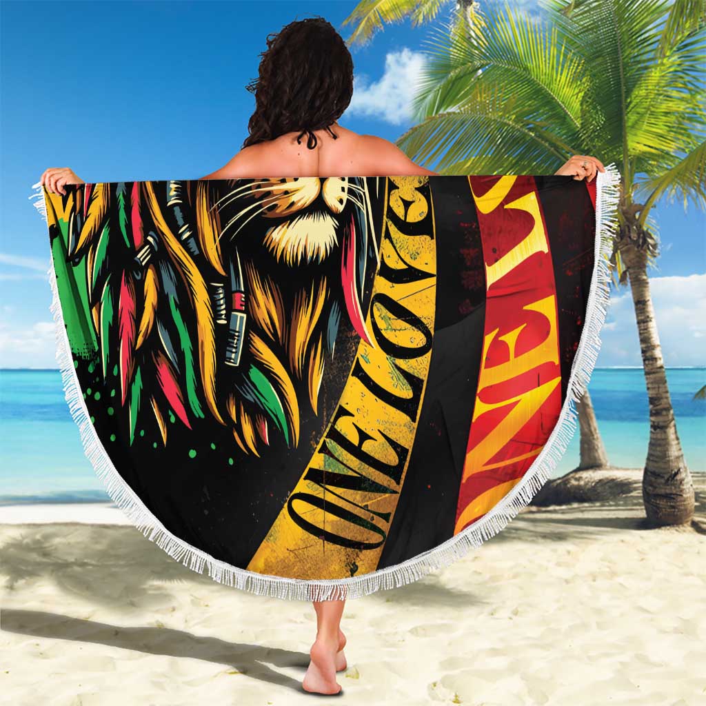 Round lion beach blanket with reggae-style striped design and white fringe border