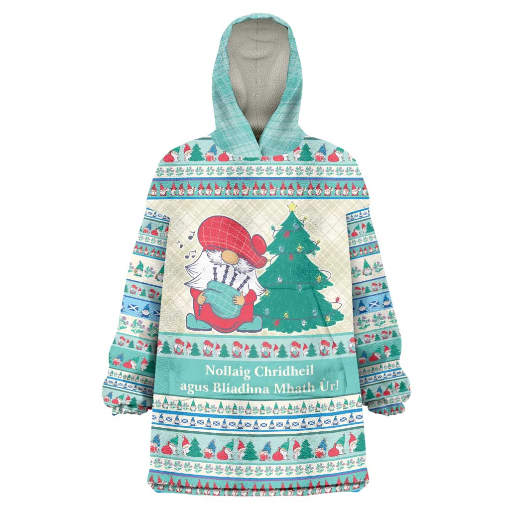 Gnome Bagpies Musical Wearable Blanket Hoodie Nollaig Chridheil Scotland Christmas Pattern