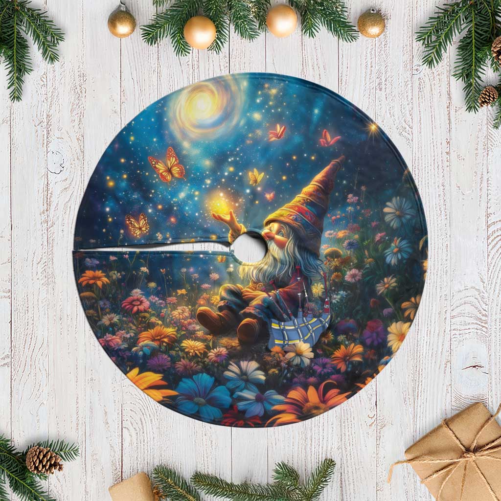 Nollaig Chridheil Scottish Gnome Tree Skirt Merry Christmas with Starry Night