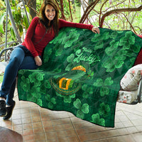 Green clover quilt with 'Feeling Lucky' print and gold pot motif