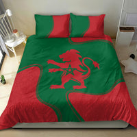 Red and green duvet cover and pillowcases with Moroccan lion and star emblem print