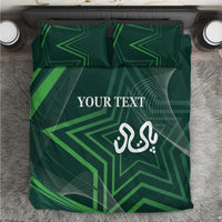 Green geometric bedding set: duvet and two pillowcases with star motif