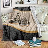Personalized throw blanket with tajine dish pattern, beige and dark halves, gold trim