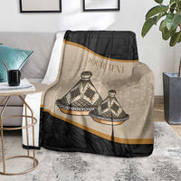 Personalized throw blanket with tajine dish artwork, beige center and dark top, gold stripe