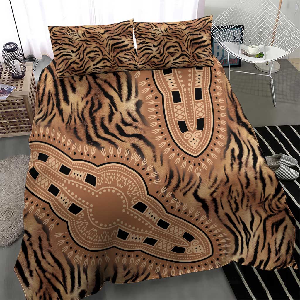 Tribal tiger-print duvet with two matching shams and ornate central face motif