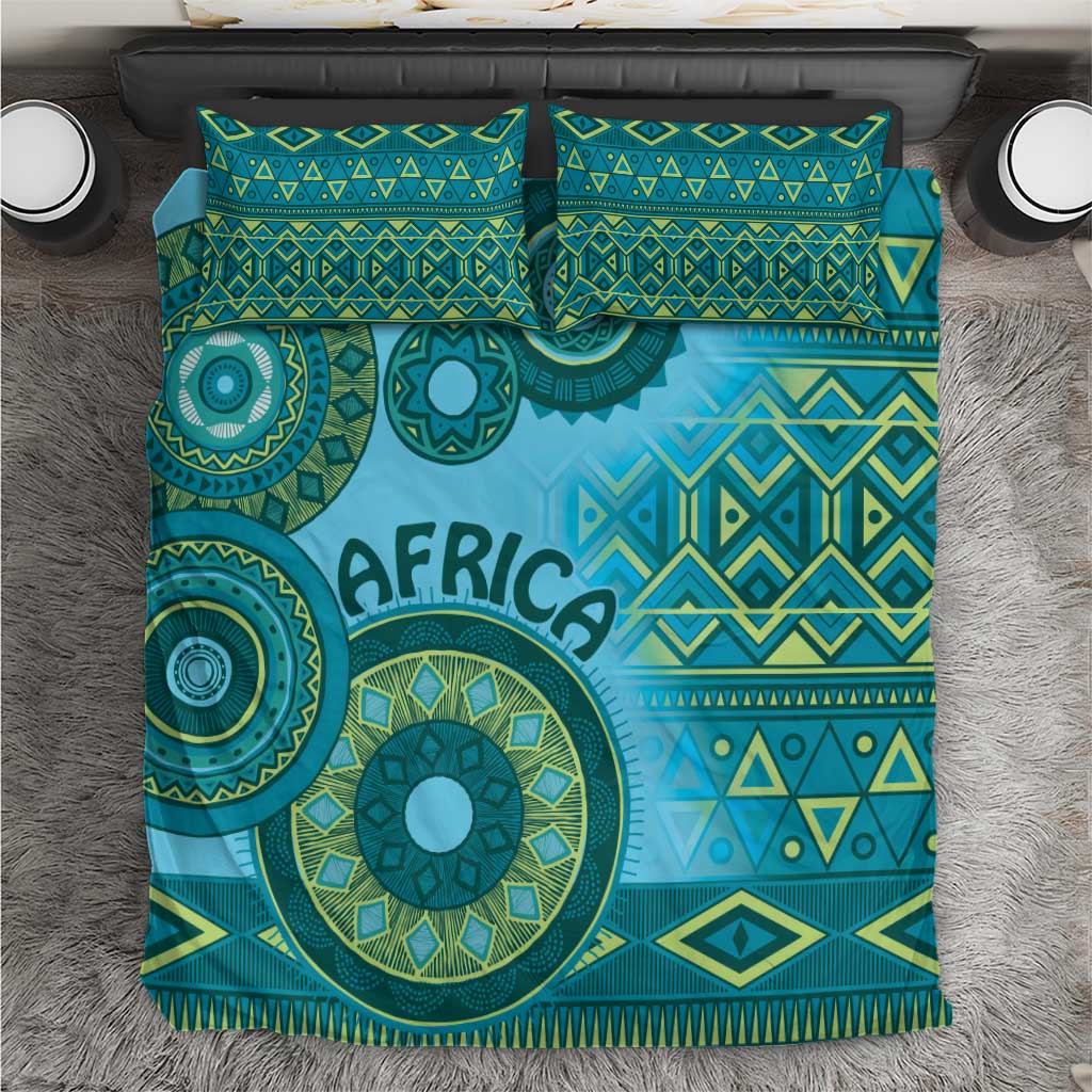 Blue teal tribal duvet with large circular medallion pattern and matching pillowcases
