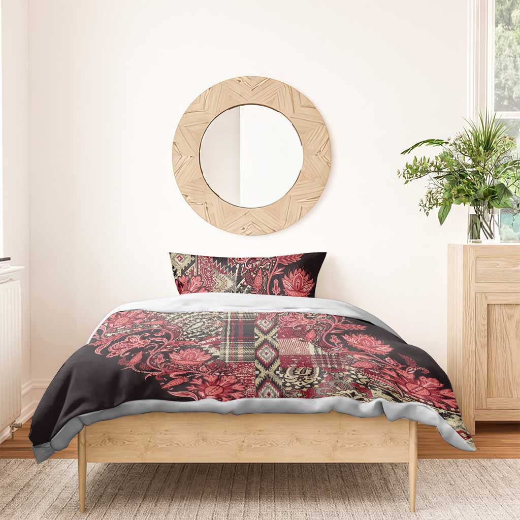 Red floral paisley shuka duvet cover with two matching pillowcases