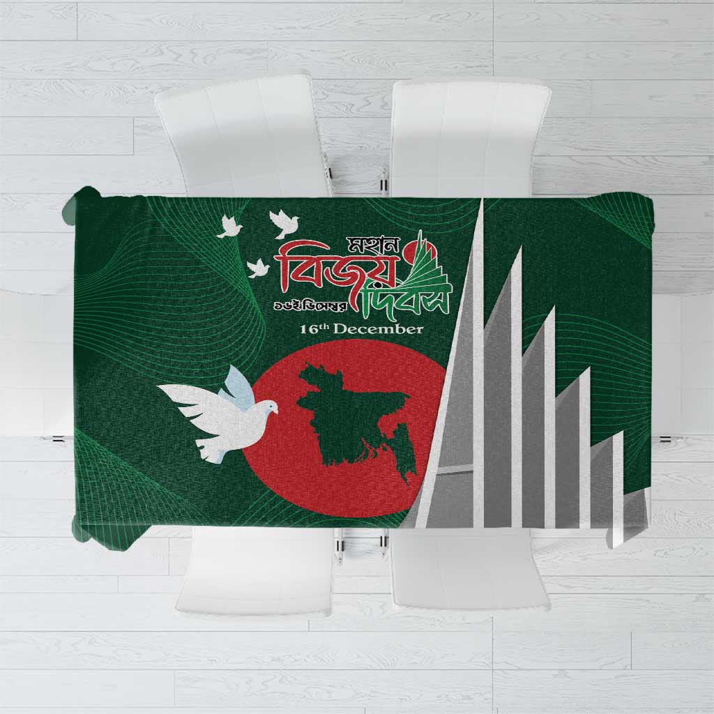 Green tablecloth with red map emblem, white doves, gray rays design center