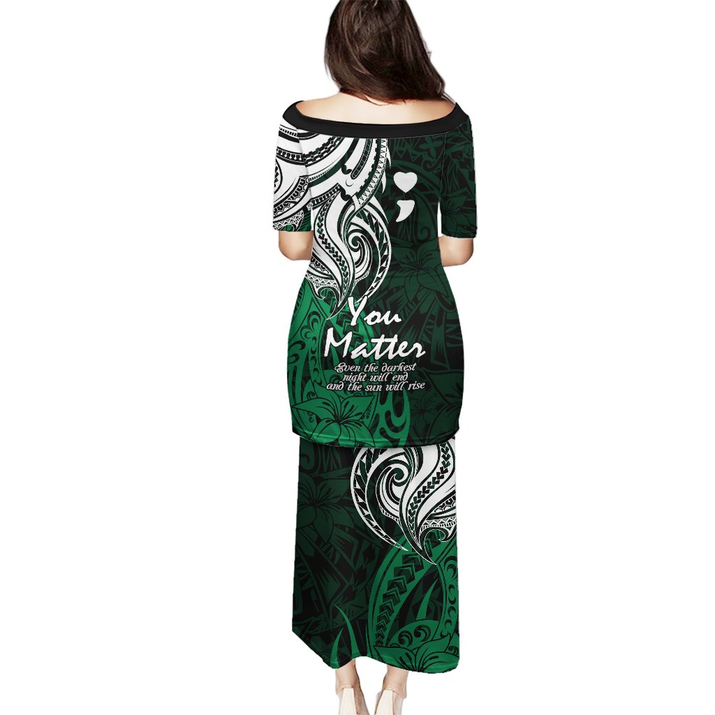 Green Polynesian tribal print long dress with short sleeves and wide neckline, back view
